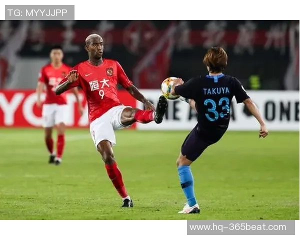 鲁能与恒大激战正酣实时比分更新及精彩瞬间回顾